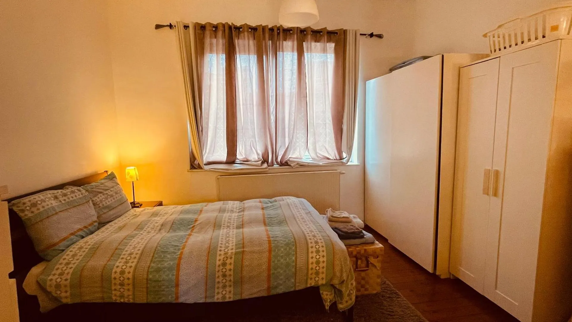 Quiet And Colorfull Flat In The Center City Of 브뤼셀